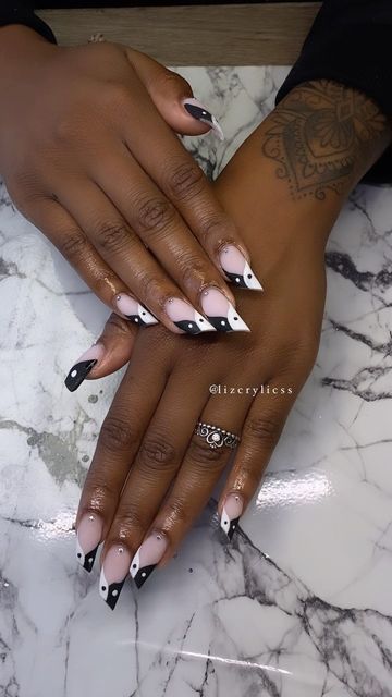 Raleigh/Durham Nail Tech 📍 on Instagram: "Ying Yang ☯️ but on lipstick shape 😮‍💨 #fyp #nails #explorepage #lipsticknails #yingyangnails" White Ying Yang Nails, Ying Yang Nails Acrylic, Lipstick Nails Shape, Ying Yang Nails, Ying And Yang, Nails Shape, Lipstick Nails, Ying Yang, Durham