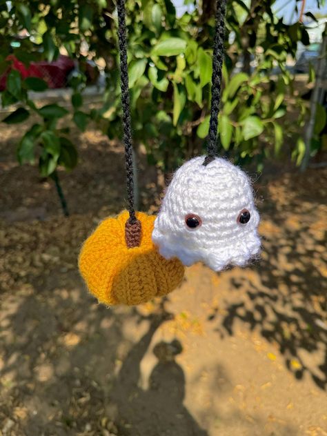 Crochet Halloween car hangers  Ghost and a pumpkin  Yellow or orange pumpkin Crochet Pour Halloween, Car Hangers, Fall Crochet Patterns, Crochet Business, Crochet Fall, Fun Crochet Projects, Halloween Crochet, Pumpkin Orange, Crochet Art