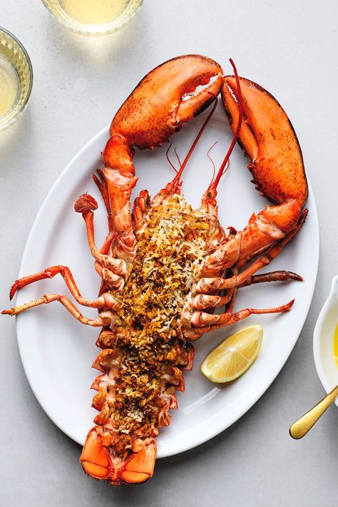 Baked Stuffed Lobster, Stuffed Lobster, Spanish Cooking, Lobster Bake, Paris Market, Figgy Pudding, Delicious Seafood Recipes, Seafood Platter, Gourmet Chef