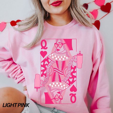 Queen Of Hearts Valentines Day, Queen Of Hearts Valentines, Pink Tumbler, Hearts Valentines Day, Valentines Day Sweatshirt, Trendy Crewneck, Hearts Valentines, Pink Cups, Cute Shirt Designs