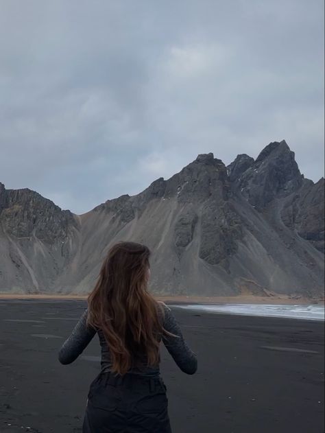 Iceland Inspo Pics, Iceland In February, Iceland Aesthetic Summer, Iceland Aesthetic Winter, Reykjavik Aesthetic, Iceland Photo Ideas, Höfn Iceland, Vestrahorn Iceland, Hofn Iceland