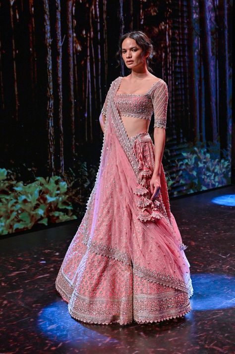 Lakme Fashion Week 2020, Bridesmaid Dresses Red Long, Fashion Week 2022, Sangeet Outfit, Lehenga Saree Design, Mehendi Outfits, Half Saree Lehenga, Anushree Reddy, Desi Wedding Dresses