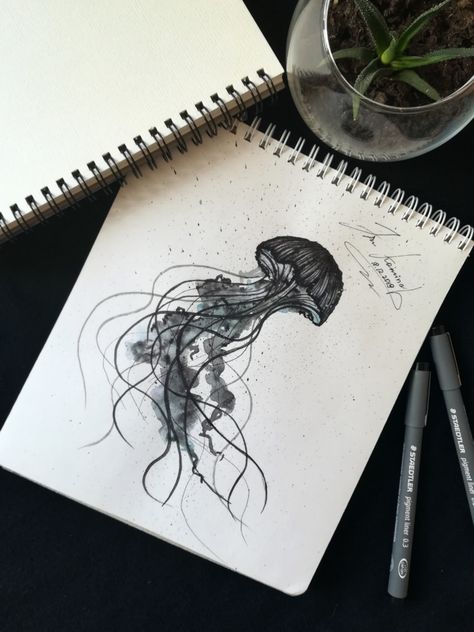 Creepy Jellyfish Tattoo, Gothic Jellyfish Tattoo, Dark Jellyfish Tattoo, Jellyfish Tattoo Men, Tattoo Medusa, Tattoo Homme, Flor Tattoo, Hourglass Tattoo, Jellyfish Tattoo