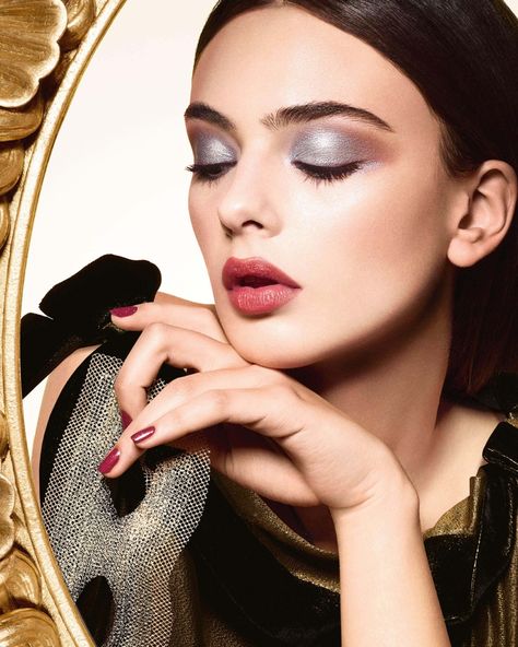 Deva Cassel Glitters in Dior Makeup's Holiday 2024 Ad Dior Holiday, Dior Lipstick, Dior Forever, Dior Makeup, Satin Lipstick, Luminizer, Christmas Makeup, Dior Couture, Waterproof Eyeliner