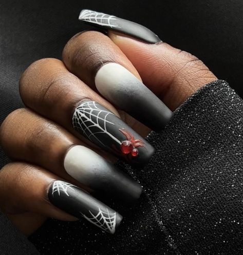 Black Nails With Halloween Design, Elegant Halloween, Halloween Nail, Nails Ideas, Halloween Design, Black Nails, Halloween Nails, Stylish Nails, Nail Ideas