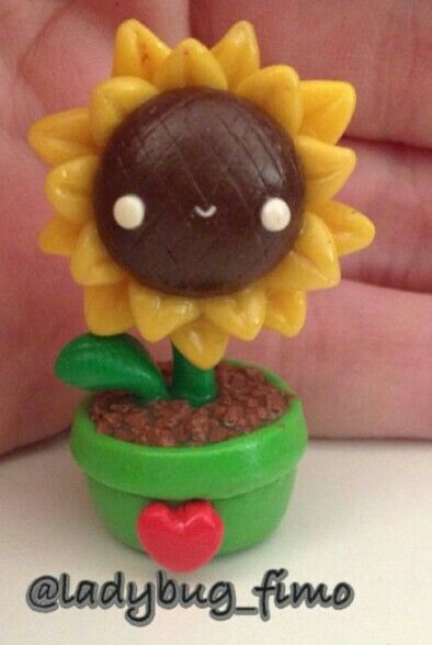 Sunflower In Pot, Fimo Ideas, Clay Things, Fabric Ideas, Cute Polymer Clay, Clay Charms, Polymer Clay Art, Dry Clay, Air Dry Clay