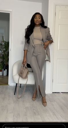 Elegantes Outfit Damen, Secretary Outfits, Cute Professional Outfits, Corporate Baddie, Fashionable Work Outfit, Corporate Attire, Professional Outfits Women, Stylish Work Attire, Corporate Outfits