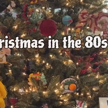 Recaptured 80s on Instagram: "Experiencing Christmas as a kid in the 80s gave me so many great memories. Simple times of looking through department store catalogs for toys, hanging ornaments on the tree and listening to Christmas records will never be forgotten. Anything in this video spark a nostalgic memory for you? What was your favorite part of Christmas as a kid? . . #christmas #memories #remember #retro #nostalgic #80s #takemeback" Christmas In The 80s, 1970s Christmas Tree, 80s Christmas Tree, 80s Christmas Decorations, Christmas As A Kid, Christmas Records, 80s Christmas, 1980s Christmas, Kid Christmas