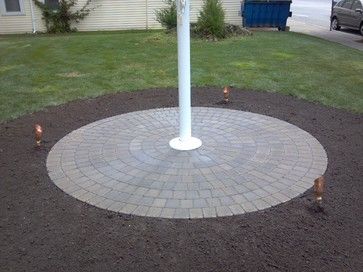 Landscape Around Flag Pole Yard Ideas, Flag Pole Landscaping, Flagpole Landscaping Ideas, Paver Designs, Flag Display, Contemporary Patio, Shady Tree, Outdoor Paradise, Front Landscaping