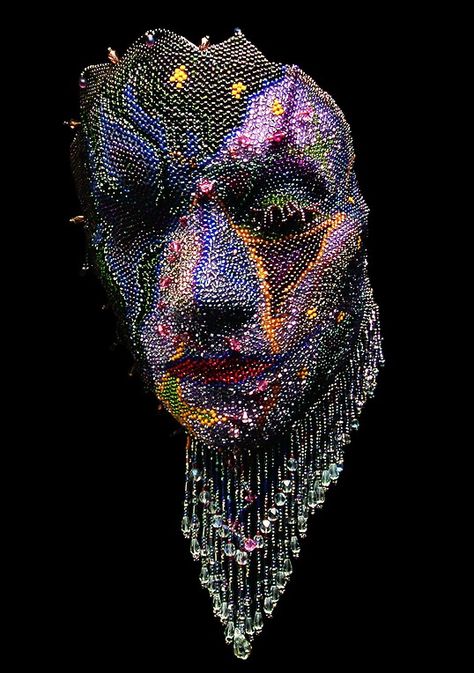 Intuitive Beadweaving by Wendy Seaward | Beads Magic Seed Bead Art, Huichol Art, Beautiful Beadwork, Masks Art, Beaded Animals, Art Sculpture, Bead Designs, Bead Art, Bead Weaving