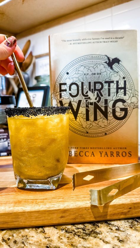 You'll Be the Wingleader of Book Club with This Fourth Wing-Inspired Cocktail - The Bookcase Beauty Fourth Wing Party, Book Club Ideas Hosting, Onyx Storm, Bookish Birthday, Wing Party, Club Cocktails, Book Club Snacks, Edible Gold Glitter, Book Club Food