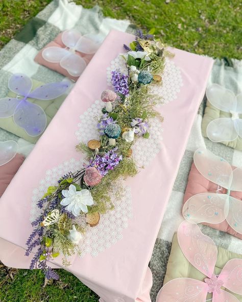 Fairy Tablescape Fairy Flower Birthday Party, Outdoor Fairy Birthday Party Ideas, Fairy Theme Bday Party, Fairy Tea Party Decorations, Pastel Fairy Party, Fairy One Birthday Party, A Fairy First Birthday, Fairy Birthday Table, Fairy Garden Theme Party Food