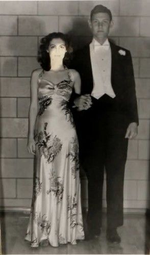 1930s Prom Dress, Prom Dresses Long Fitted, Celebrity Prom Photos, Ava Gardner Photos, Vintage Prom Dresses, Ava Gardner, Vintage Prom, Old Hollywood Stars, Prom Photos