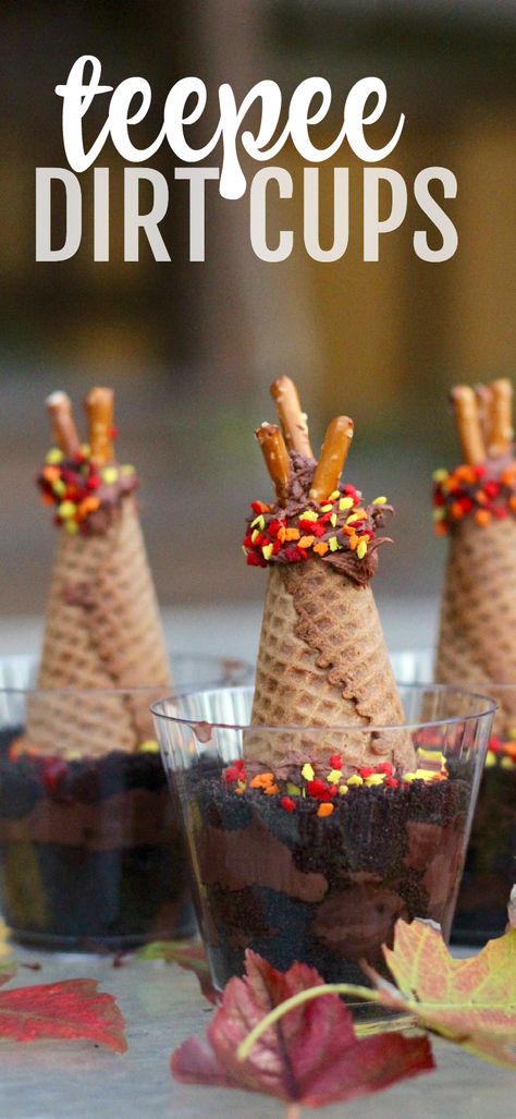 Teepee Dirt Cups:  The perfect teepee snack for kids of all ages.  Children can learn about the various shelters of nomadic Indian tribes and also bury a fish just like the Wampanoag Indians taught the Pilgrims to do at the First Thanksgiving! Wampanoag Indians, Thanksgiving Food Crafts, Holiday Cookies Decorated, Dirt Cups, Thanksgiving Snacks, Dessert Original, Traditional Thanksgiving, Thanksgiving Dinner Recipes, Thanksgiving Treats