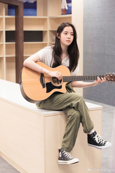 Young Woman, Acoustic Guitar, The Story, Books Wattpad, Guitar, Wattpad, Books