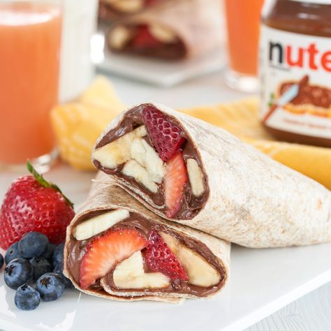 Consider this fruit burrito with Nutella® a wrap on your hunger pains. Nutella Wrap, Dessert Wraps, Nutella Recipes, Healthy Dessert, Healthy Desserts, Easy Desserts, Smoothie Recipes, Nutella, Breakfast Recipes