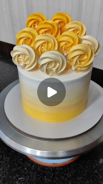 @santosh kumar on Instagram: "Most satisfying cake decorating ideas/ pineapple cake 🥹 #pineapplecake #cakedecorating #satisfyingcakedecorating #cakedesign #cake #shorts #reels #viralreels #instagram" Yellow Cake Decoration Birthday, Pineapple Cake Decoration, Lemon Birthday Cakes, Pastel Cupcakes, Cake Decorating For Beginners, Ombre Cake, Cake Decorating Ideas, Birthday Cakes For Women, Cakes For Women