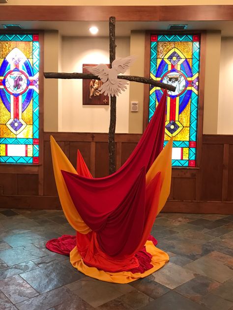 Pentecost Church Decorations, Pentecost Decorations For Church, Pentecost Decorations, Pentecost Banners, Liturgical Banners, Pentecost Craft, Church Stage Decor, Church Banners Designs, Pentecost Sunday