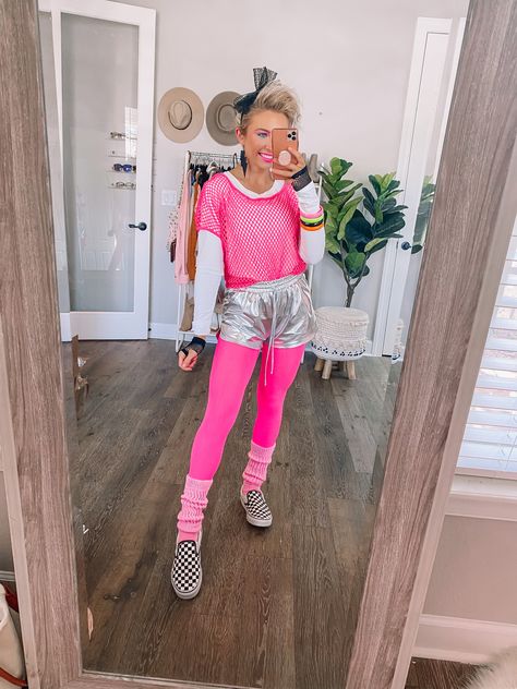 80d Outfit, 80s Halloween Costumes For Women, 80s Costume Diy, 80s Womens Costume, 80s Costume Ideas For Women, 80s Neon Outfit, 80s Costume Women, 80s Girl Costume, Womens 80s Costume