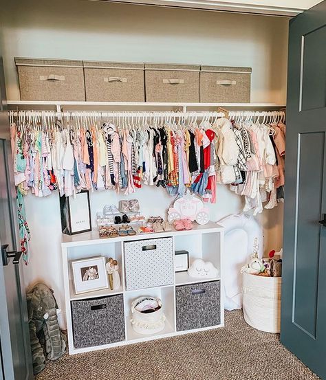 An Organized Closet for Kids is A Must to Get Your Family Life Organized. These Closet Organization Ideas Will Be A Perfect Storage Addition. Check them out! #closetorganizationideas #closetdesigns Newhome Ideas, Toddler Dresser, Closet For Kids, Toddler Closet Organization, Toddler Room Organization, Playroom Closet, Toddler Closet, Kids Bedroom Organization, Kids Organization