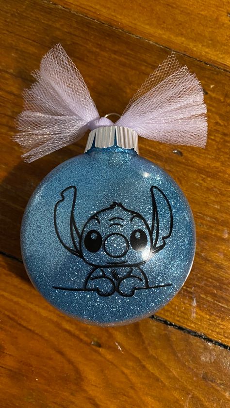 Diy Stitch Christmas Ornaments, Stitch Christmas Ornaments Diy, Lilo And Stitch Ornament Diy, Lilo And Stitch Christmas Ornaments Diy, Diy Bluey Christmas Ornament, Stitch Crafts Disney, Stitch Christmas Tree Ideas, Diy Stitch Ornament, Diy Stitch Crafts