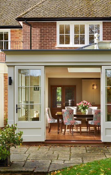 New Kitchen and Dining Room Orangery - Westbury Garden Rooms Orangery Dining Room, Orangery Extension Kitchen, 1930s House Exterior, Kitchen Orangery, Orangery Extension, Bungalow Extensions, Cottage Extension, Flat Roof Extension, Westbury Gardens