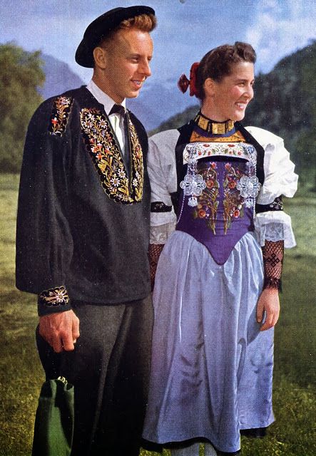 FolkCostume&Embroidery: Overview of Swiss Costume Czech Clothing, Swiss Clothing, Portuguese Clothing, Bohemian Costume, European Costumes, Folk Clothing, Culture Clothing, National Dress, Royal Outfits