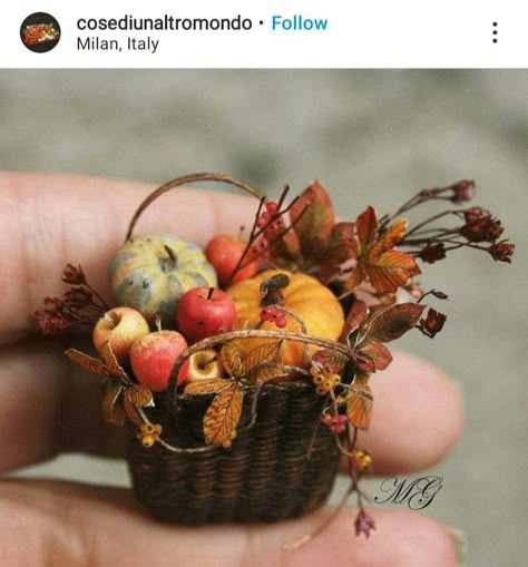 Fall Diorama, Mini Thanksgiving, Miniature Vegetables, Mini Sculptures, Jam Making, Barbie Houses, Miniature Items, Miniature Sculpture, Miniature Clay