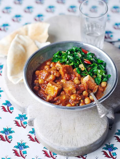 Tofu & chickpea curry with spring greens | Vegetables recipes | Jamie magazine recipes Chickpea Curry Recipes, Tofu Chickpea, Green Vegetable Recipes, Vegetarian Roast, Vegan Curry Recipes, Jamie Oliver Recipes, Chickpea Recipes, Chickpea Curry, Tasty Vegetarian Recipes