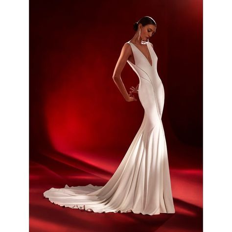 Wading Dress, Mermaid Style Wedding Dresses, Glamorous Wedding Cakes, Pronovias Wedding Dresses, Wedding Dress Crafts, Pronovias Bridal, Satin Silk Dress, Pronovias Wedding Dress, Crepe Wedding Dress