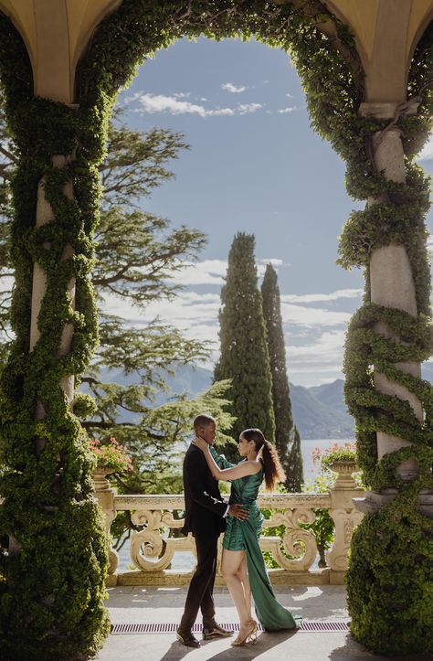 Romantic Villa, Proposal Pictures, Engagement Pictures Poses, Lake Como Wedding, Lake Como Italy, Munaluchi Bride, Italy Photography, Como Italy, Lake Garda