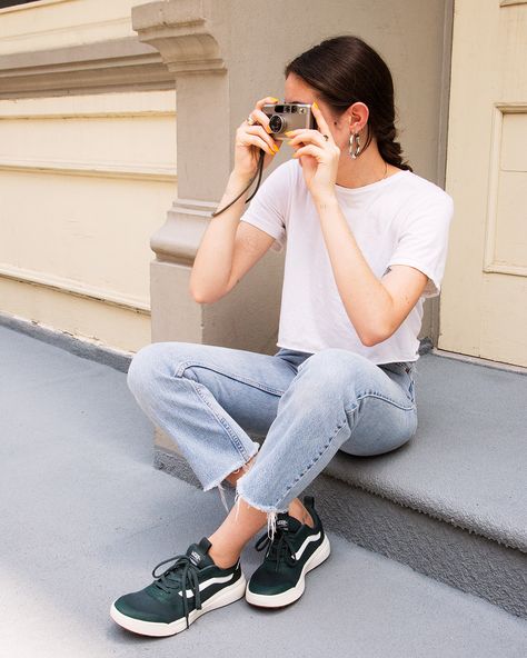 Trendy Black Sneakers, Vans Outfit Aesthetic, Black Sneakers Outfit, Estilo Vans, Vans Outfits, Black Platform Sneakers, Vans Ultrarange, Wardrobe Revamp, Salt Wash