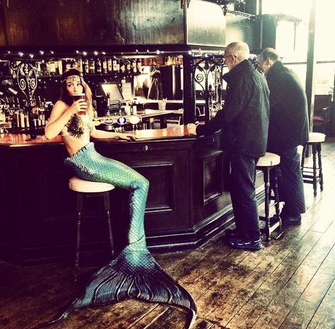 So a mermaid flops into a bar...#drinklikeafish #alwaysamermaid #pisces Mermaid Photography, Mermaid Photos, Siren Mermaid, Mermaid Pictures, Beyond The Sea, Mermaid Aesthetic, Mermaid Dreams, Mermaids And Mermen, Mermaid Life