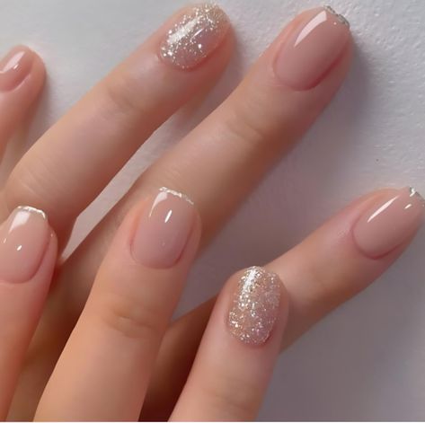 Nude Sparkly Nails, Squoval Acrylic Nails, Nails Country, Champagne Nails, Full Cover Nail Tips, Engagement Nails, Nails Brown, White Gradient, Short Fake Nails