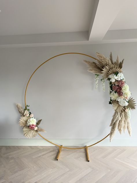 Circle Arch With Flowers, Circle Arch, Wedding Hoop, Wedding Backdrop Design, Prop Hire, Wedding Design Decoration, Balloon Stands