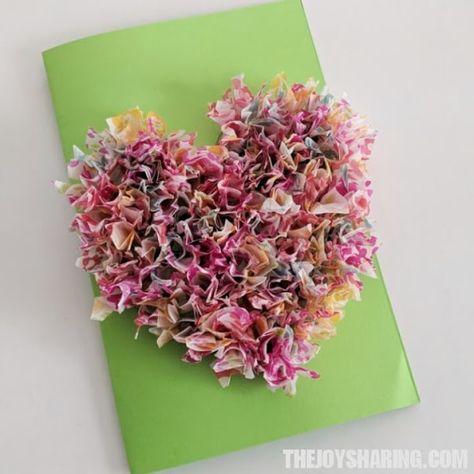 Easy Mother's Day Card Idea for Kids #thejoyofsharing #mothersday #preschoolcrafts #mothersdaycards #mothersdaycrafts #mothersdaygifts #valentinesday via @4joyofsharing Paper Card Ideas, Mother's Day Crafts For Kids, Gift Tissue Paper, Easy Mother's Day Crafts, Diy Mother's Day Crafts, Cute Mothers Day Gifts, Diy Valentine's Day, Mother's Day Crafts, Easy Arts And Crafts