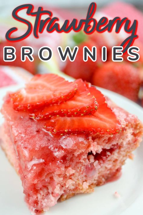 If you like strawberries - this is the dessert for you! These strawberry brownies have strawberries in the brownie, strawberry batter, strawberry glaze and strawberries on top! Booyah - come to strawberry town! Fresh Strawberry Recipes, Strawberry Brownies, Strawberry Glaze, Strawberry Dessert Recipes, Strawberry Desserts, Delicious Fruit, Beauty Standards, Strawberry Recipes, Food Cakes