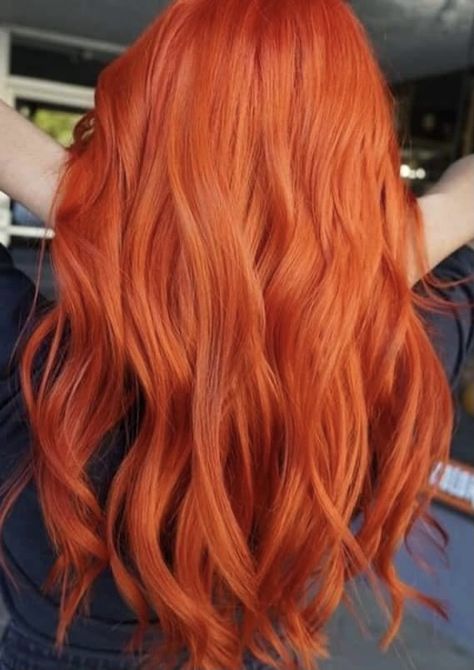 Red Orange Hair, Orange Wig, Cheveux Oranges, Wig Middle Part, Hair Color Orange, Ginger Hair Color, Halloween Wigs, Beautiful Hair Color, Wavy Wig