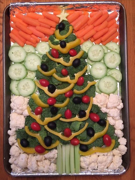 Veggie Tray Christmas Tree, Veggie Tray Christmas, Veggie Christmas Tree, Santa Veggie Tray, Christmas Tree Veggie Tray, Christmas Veggie, Cold Veggie Pizza, Christmas Veggie Tray, Veggie Christmas