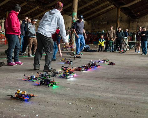 Drone Racing-http://www.dronethusiast.com/fpv-drone-racing/ Fpv Drone Racing, Learn Robotics, Phantom Drone, Drone Business, Robotics Engineering, Flying Drones, New Drone, Drone Racing, Rc Hobbies