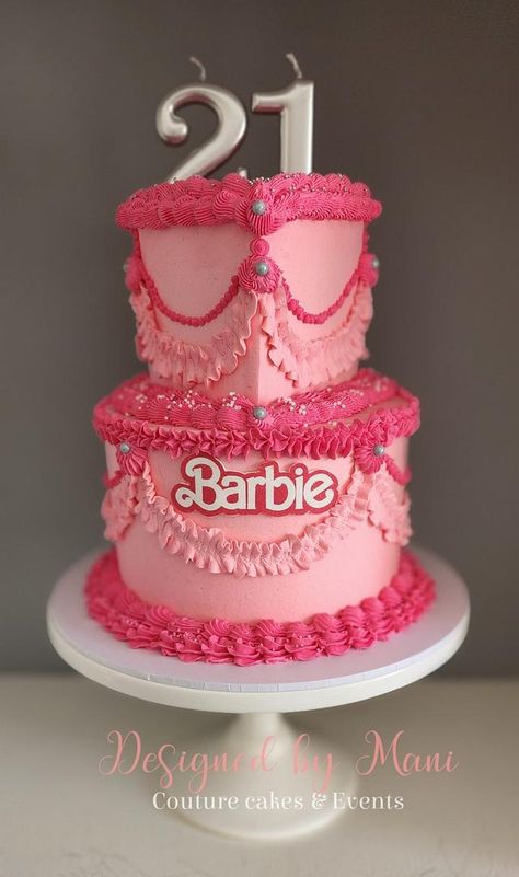 Barbie Vintage Cake, Barbie Buttercream Cake, Vintage Buttercream Cake, Barbie Theme, Barbie Cake, Barbie Vintage, Anime Quotes Funny, Vintage Cake, Buttercream Cake