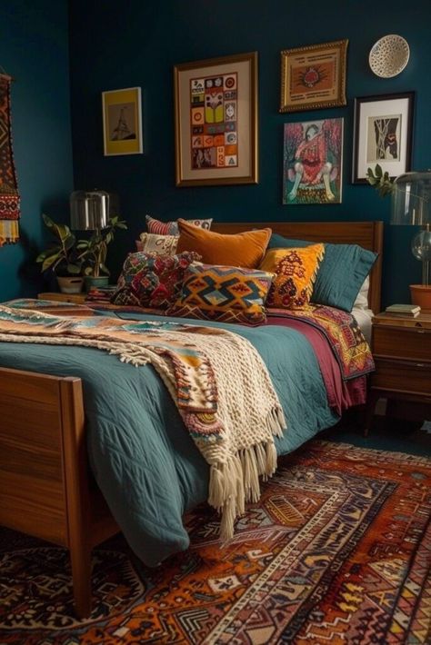 29 Men's Boho Bedroom Decor Ideas 7 Retro Boho Bedroom, Masculine Bedroom Ideas, Men’s Bedroom Ideas, Colorful Boho Bedroom, Boho Bedroom Decor Ideas, Bedroom Eclectic, Masculine Interior, Boho Bedroom Design, Masculine Bedroom