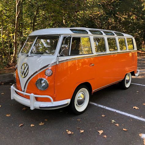 Finished in orange and white paint with a "salt and pepper" interior, this 1965 Volkswagen started life as a 13-window bus and was converted to a 21-window Samba bus. Vw Minibus, Kombi Pick Up, Van Volkswagen, Kombi Motorhome, Van Vw, Volkswagen Vans, Kombi Home, Volkswagen Van, Vintage Vw Bus