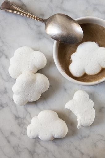 Marshmallow Clouds Marshmallow Clouds, Vanilla Marshmallows, Sweets Treats, High Tea, Mocktails, Marshmallows, Cute Food, Aesthetic Food, Sweet Recipes