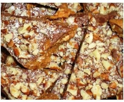 Bulldog Brittle Recipe, Colorado Bulldog Recipe, Bulldog Brittle, Buttered Rum Brittle, Bulldog Recipe, Flavored Peanut Brittle Recipe, Heart Desserts, Brown Sugar Butter, Dog Chain