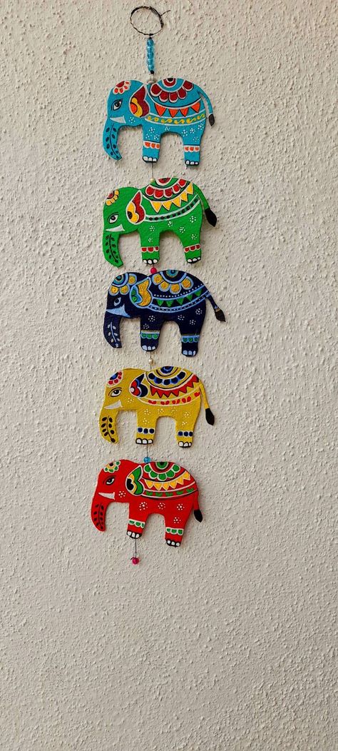 Indian Wall Hangings Diy, Cardboard Elephant Diy, Elephant Hanging Decor, Indian Paper Craft, Cardboard Crafts For Wall Decor, Diy Indian Wall Decor, Indian Wall Decor Ideas, Handicrafts Ideas Creative, Cardboard Home Decor Diy Ideas