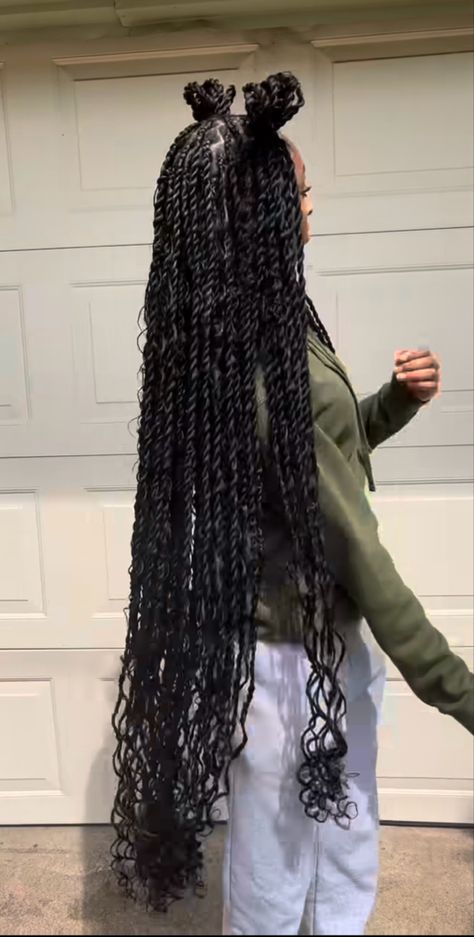 Different Color Passion Twist, Peekaboo Boho Passion Twist, Color Twists Black Women, Long Boho Twists Black Women, Long Butterfly Locs Hairstyle Ideas, Hairstyles To Do With Passion Twist, Long Invisible Locs With Curls, Braided Hairstyles For Black Women Twist, Long Braid Hairstyles For Black Women