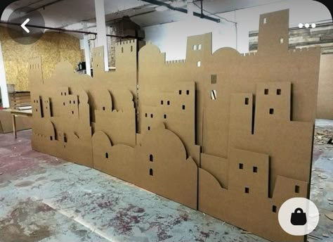 Bethlehem Village Display, Bethlehem Scene For Play, Nativity Scene Backdrop, Cardboard Bethlehem Scene, Christmas Pagent Ideas, Cardboard Nativity Scene Diy, Betlehem Christmas, Live Nativity Scene Ideas, Nativity Scene Decor Ideas