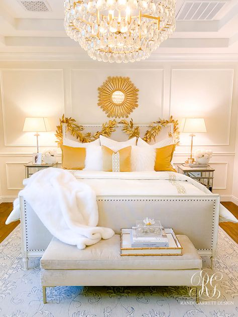 Shimmering Wallpaper, White Gold Room, White And Gold Comforter, White And Gold Bedding, White Gold Bedroom, Cream And White Bedroom, Glamorous Bedroom, Gold Comforter, Gold Bedroom Decor