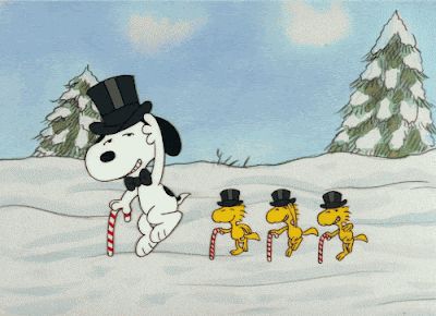 Snoop Gifs Snoopy, Snoopy Videos, A Charlie Brown Christmas, Snoopy Comics, Snoopy Cartoon, Snoopy Funny, Charlie Brown Snoopy, Snoopy Images, Peanuts Snoopy Woodstock